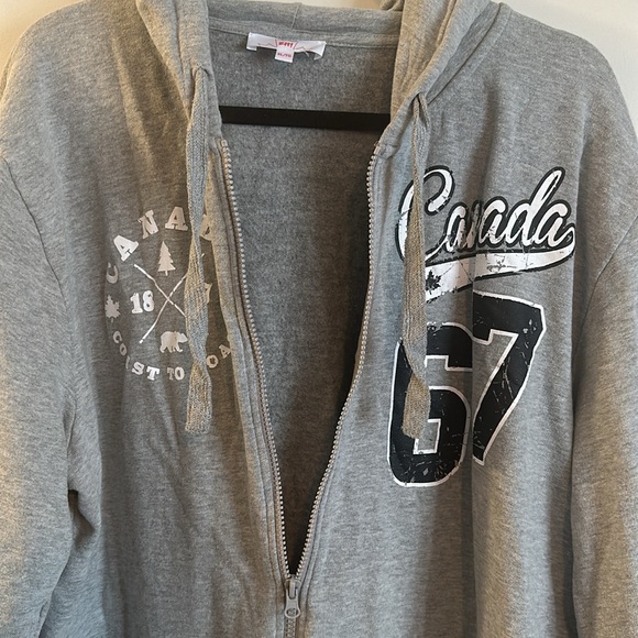 Grey Walmart Canada Sweater (XL) - Picture 5 of 5